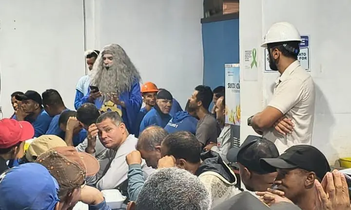 Teatro e humor levam conscientização sobre violência contra a mulher a 400 trabalhadores da construção civil em Goiânia